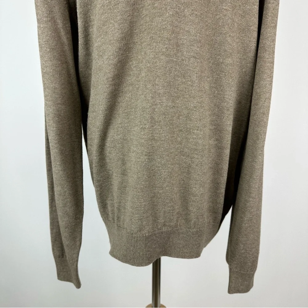 Montego Neutral V Neck Sweater Size Large